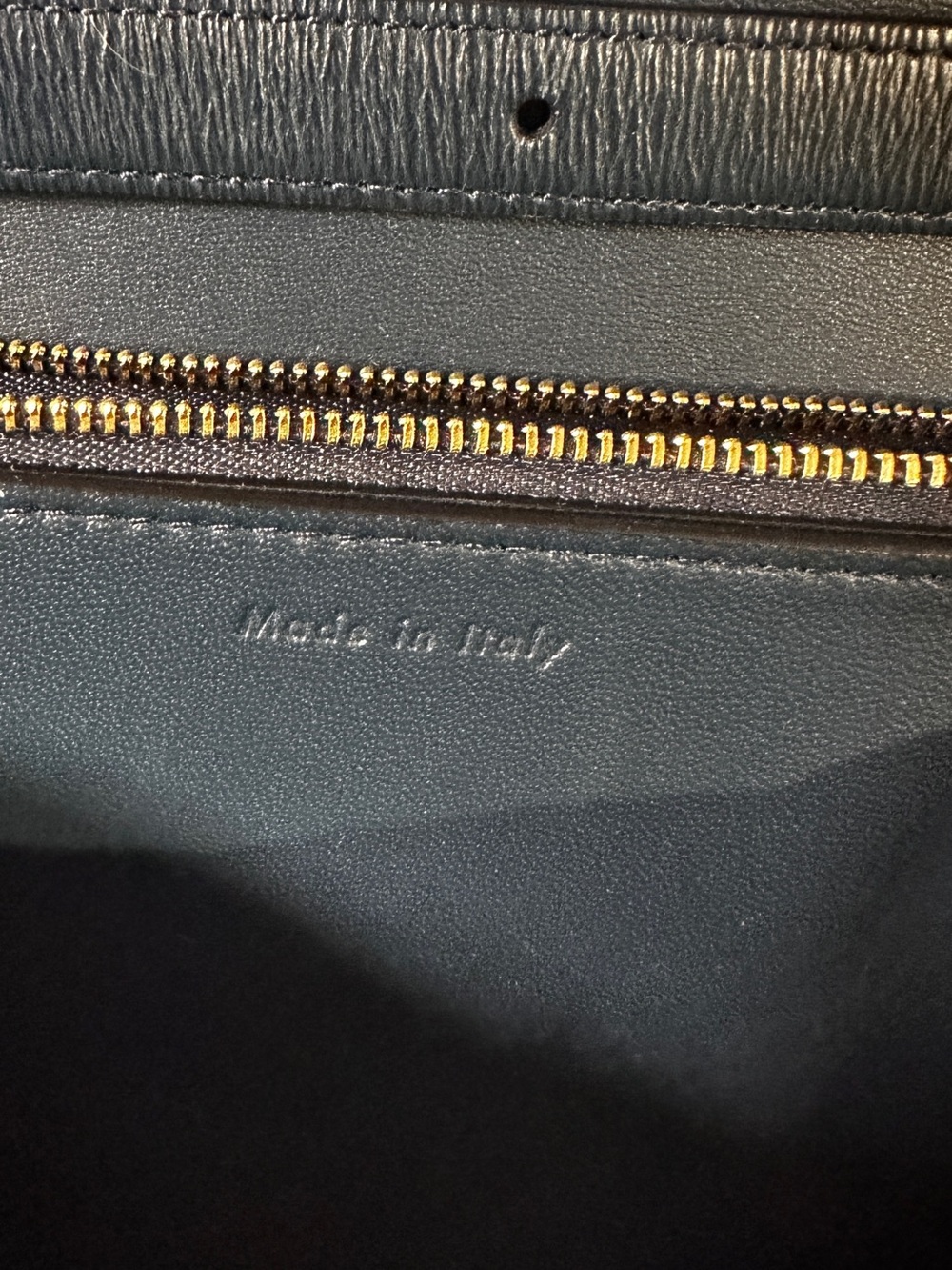 Celine Classic Box Medium Shoulder Leather Bag in Blue - Picture 15 of 16